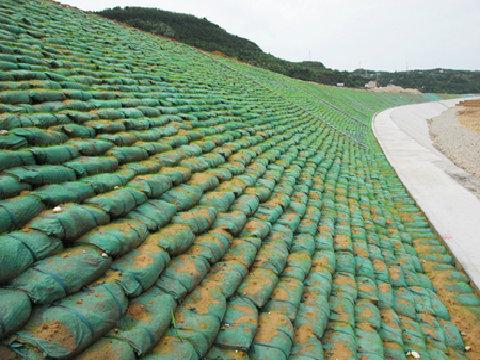 宏祥生态袋边坡防护技术简介